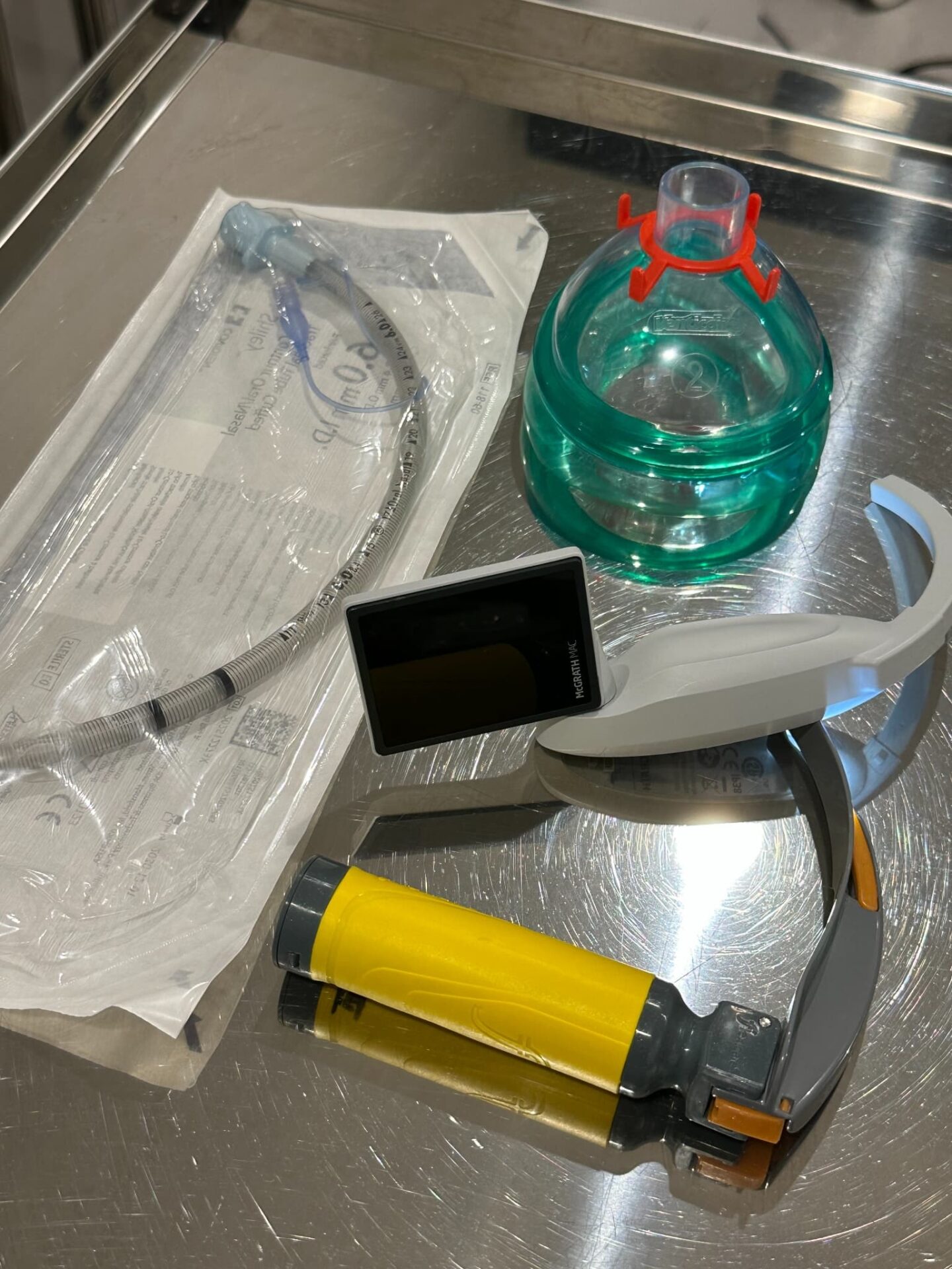 静脈麻酔時に使用する器具